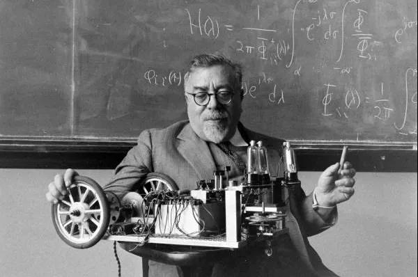 【书评】维纳：控制论之父鲜为人知的悲惨遭遇