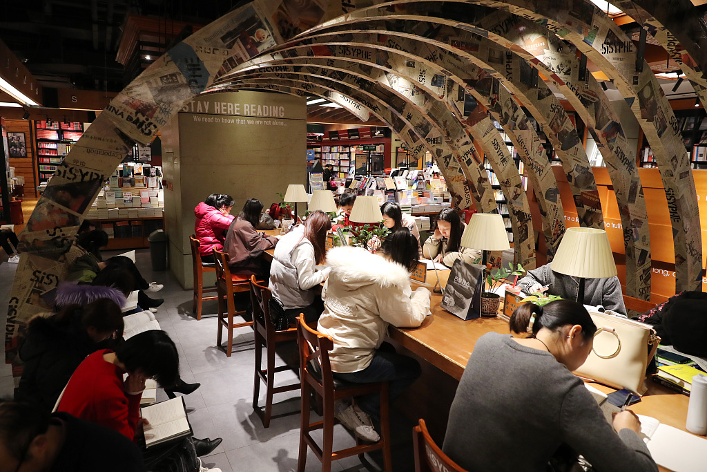 实体书店“求生记”