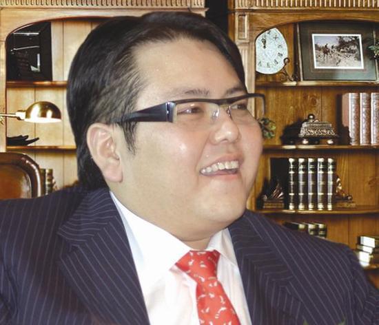 125亿登顶财富巅峰，曾迎娶女星车晓，如今的李兆会“查无此人”