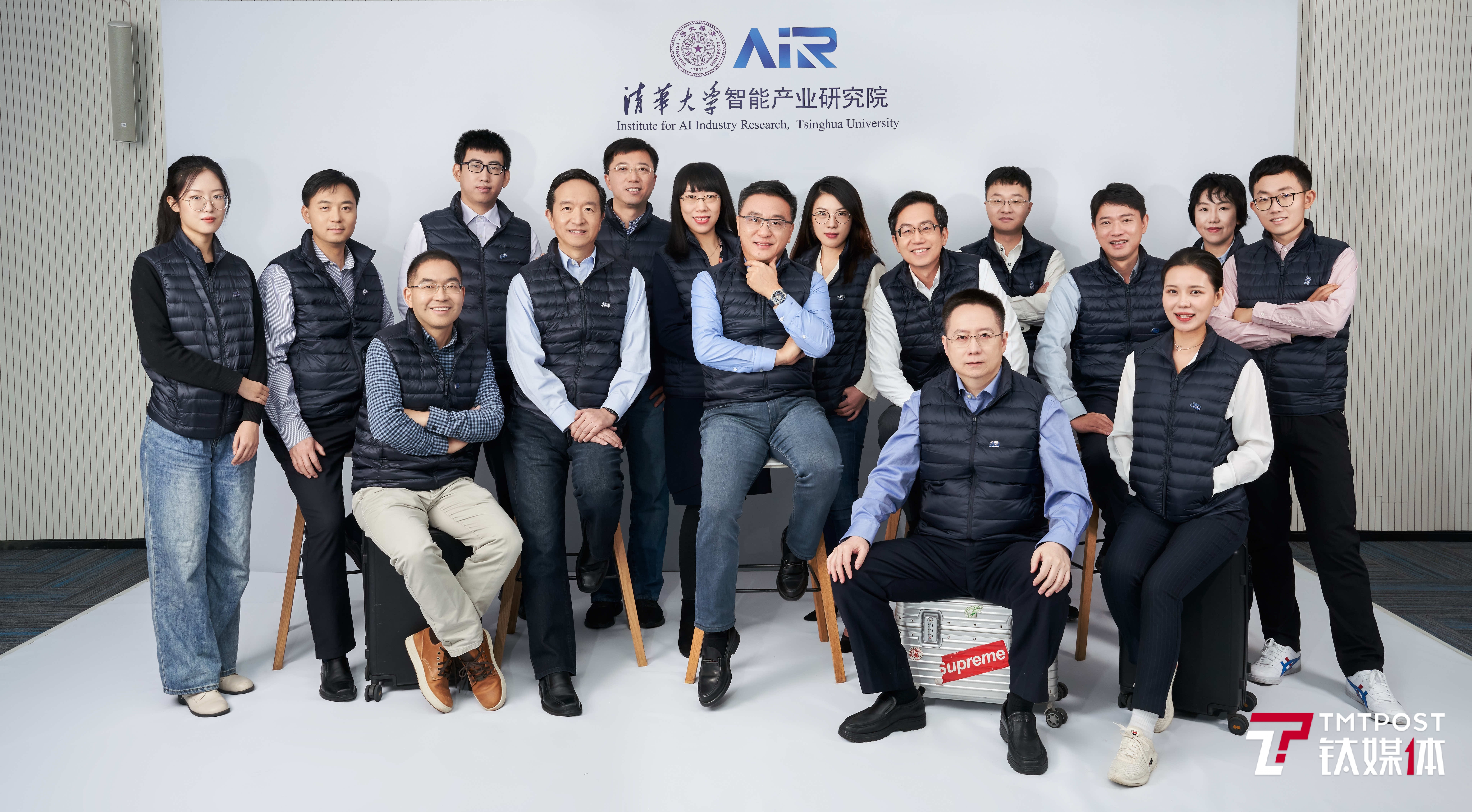 清华大学智能产业研究院（AIR）初期团队合影（来源：受访者提供）