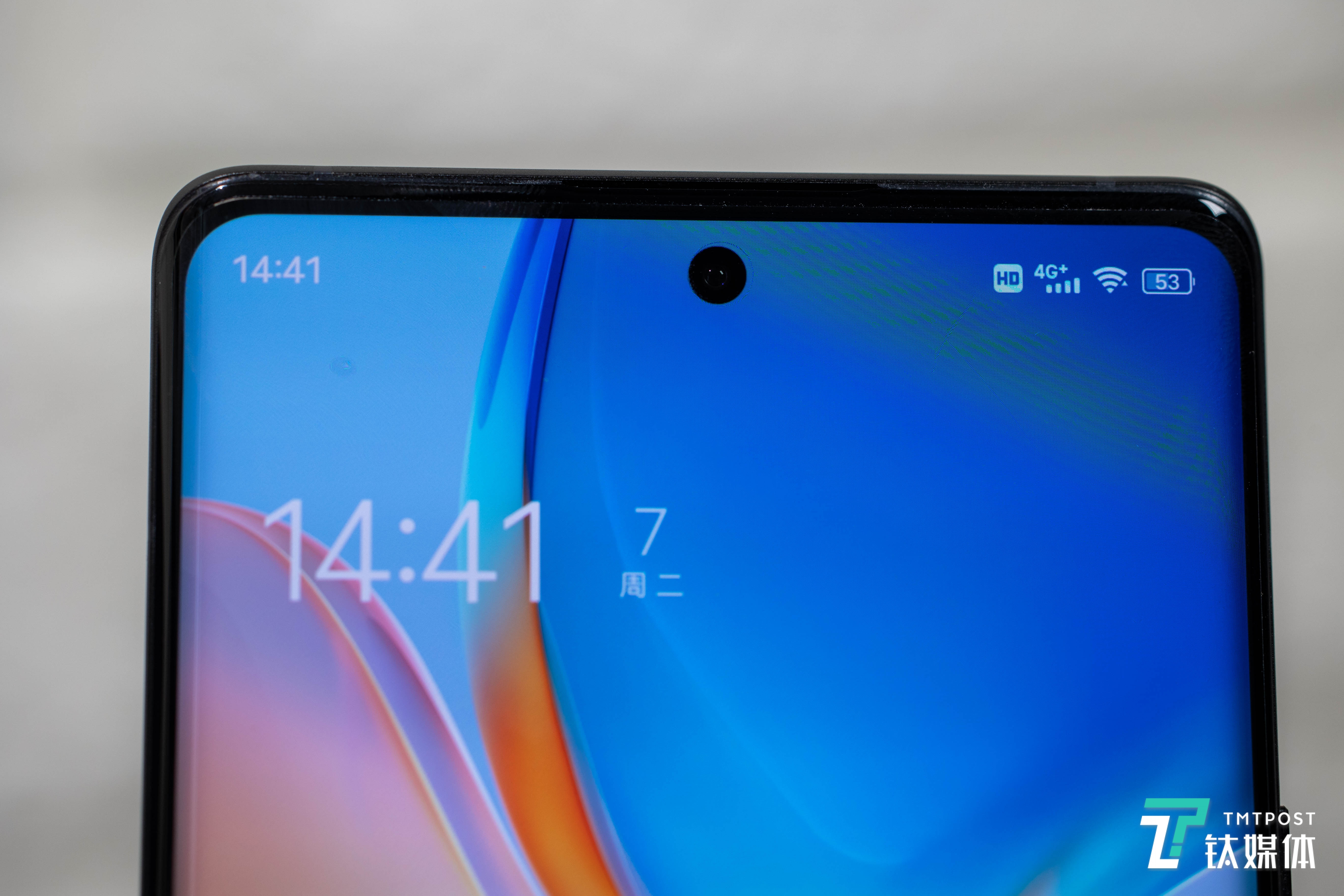 vivo X70 Pro+ 前置摄像头