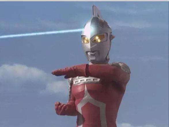 赛文奥特曼的艾梅利姆光线