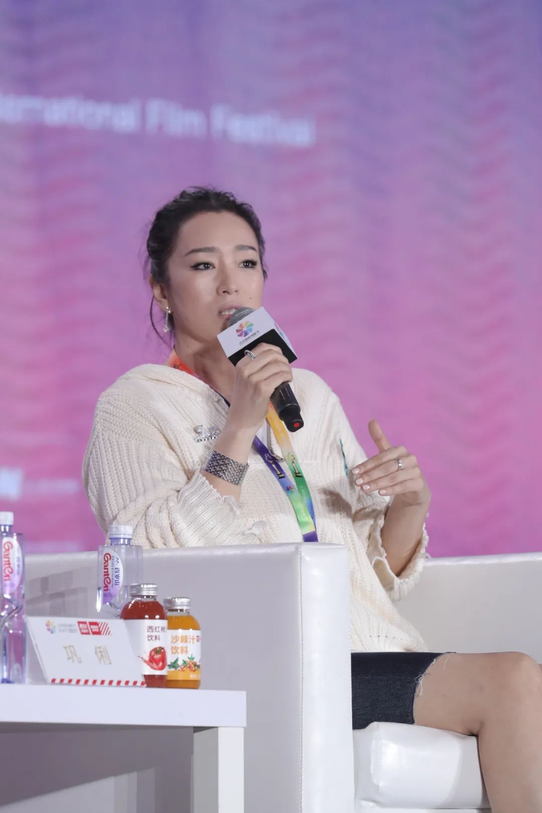 “好演员是不需要演技的。” | 巩俐电影大师班