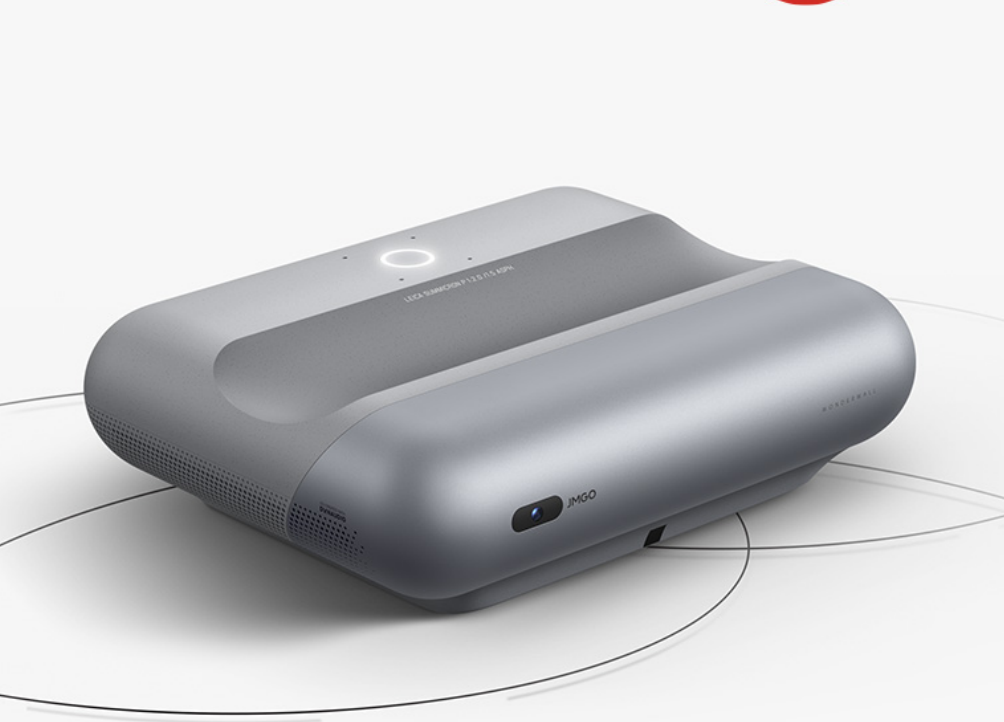 坚果智慧墙O1 Pro上市，光路设计与徕卡联合研发 | 钛快讯