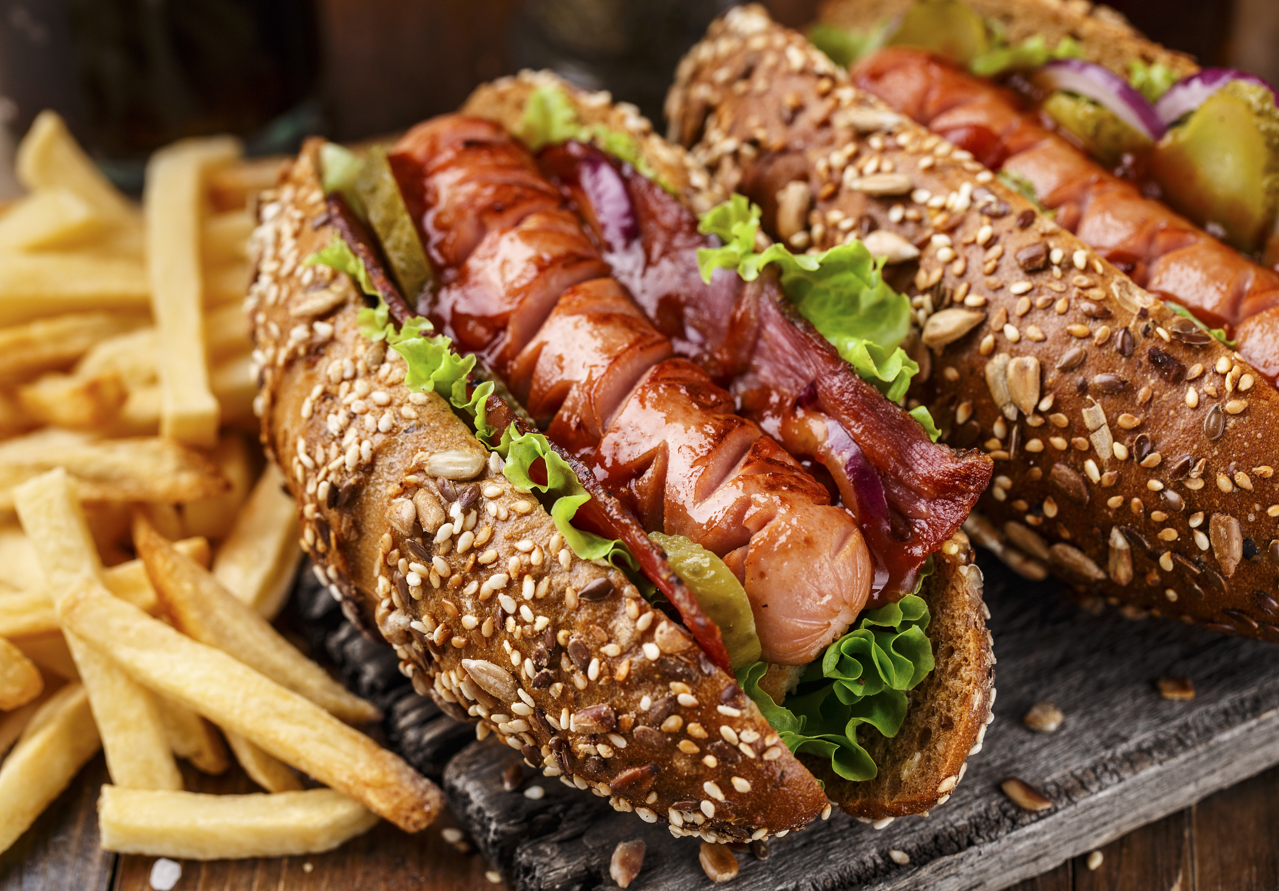 Portillo’s上市首日涨幅45.5%，资本爱上吃“热狗”？