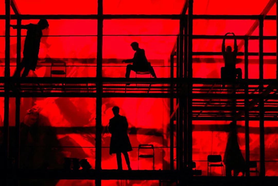 看戏、做梦、狂欢，一个乌镇戏剧节还不够