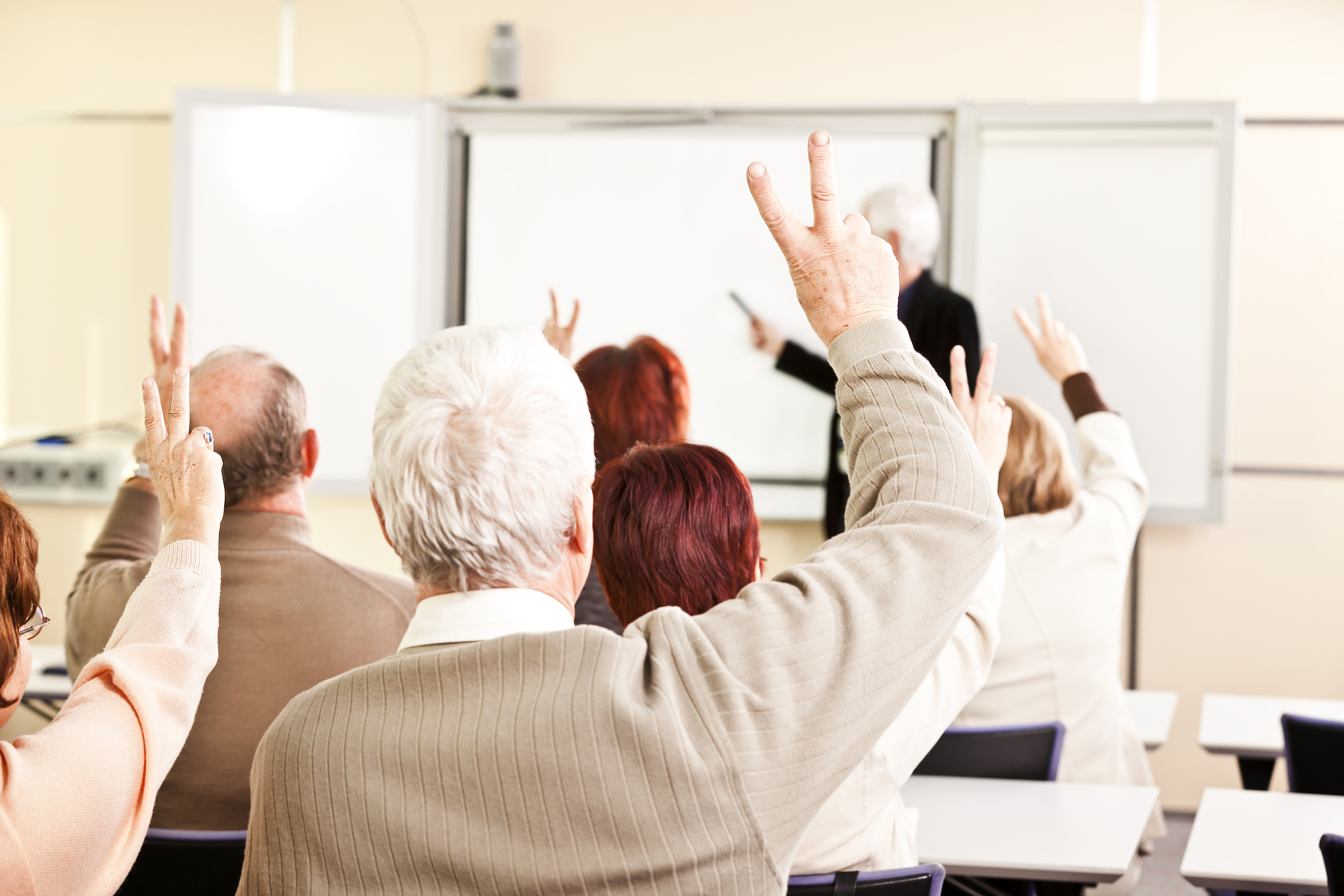 2.64亿老人的教育需求，能催生一个万亿级支柱产业吗？