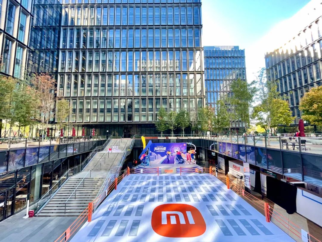 互联网大厂爱买地