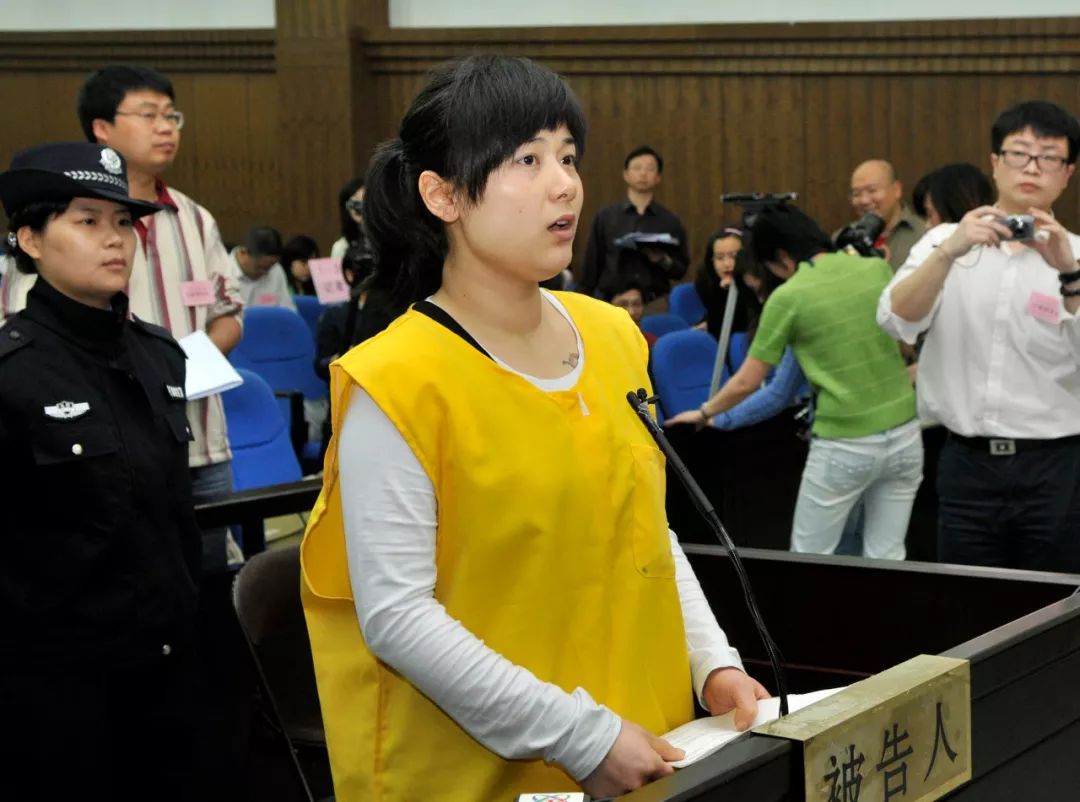 吴英狱中要离婚：25岁登富豪榜，如今交不起298万诉讼费