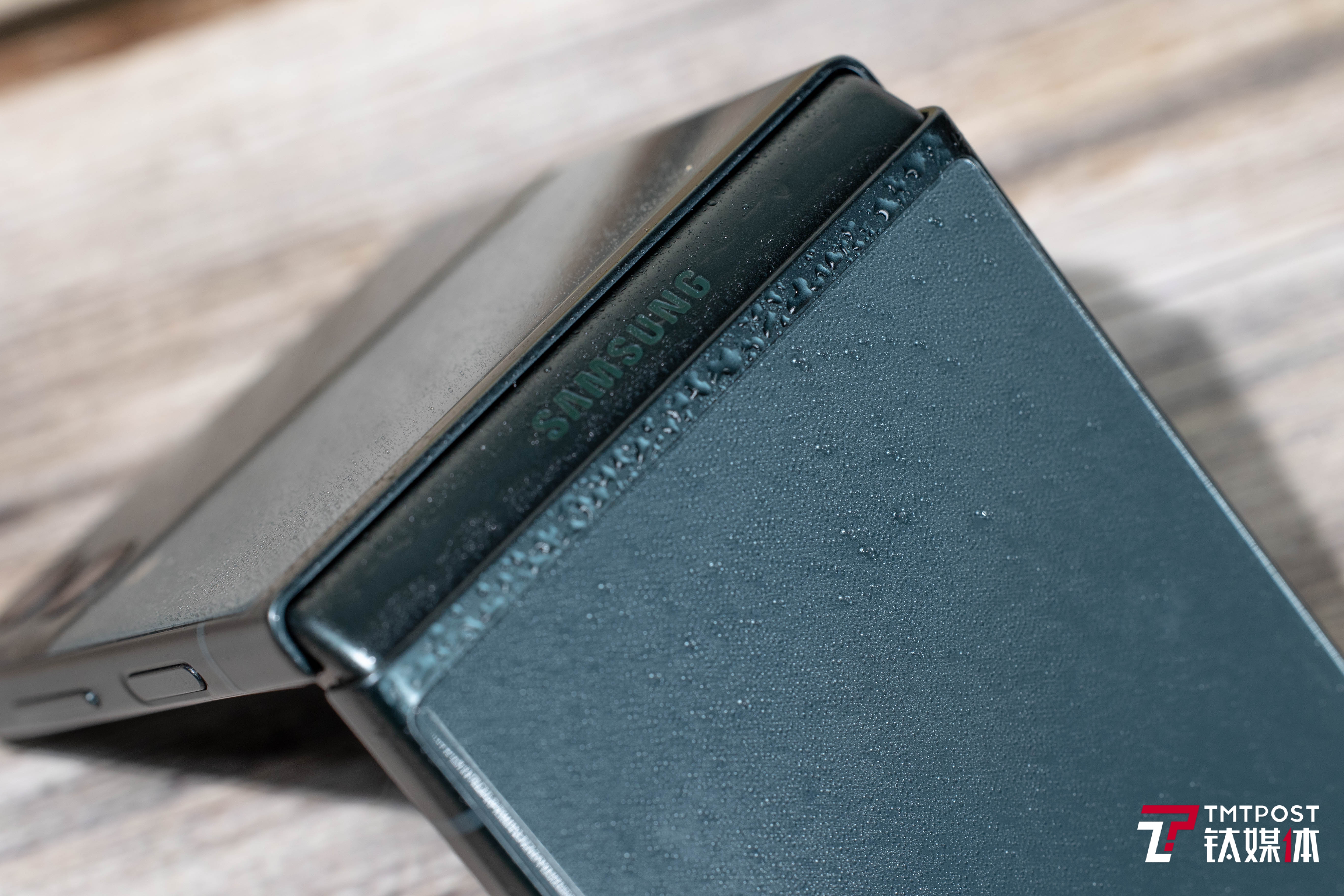 Galaxy Z Flip3支持IPX68级防水