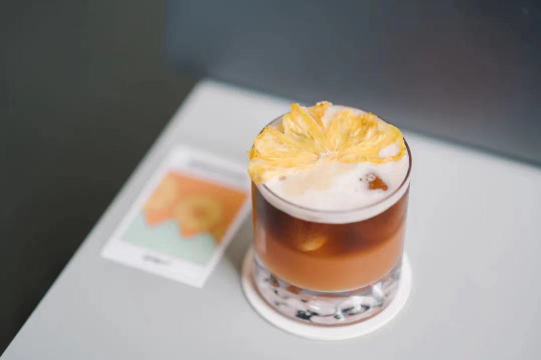 Seesaw创意咖啡：菠萝桂花冷萃