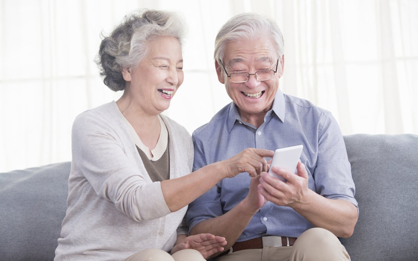 Hangzhou Sets up Physical Cab-Hailing Stations for the Elderly
