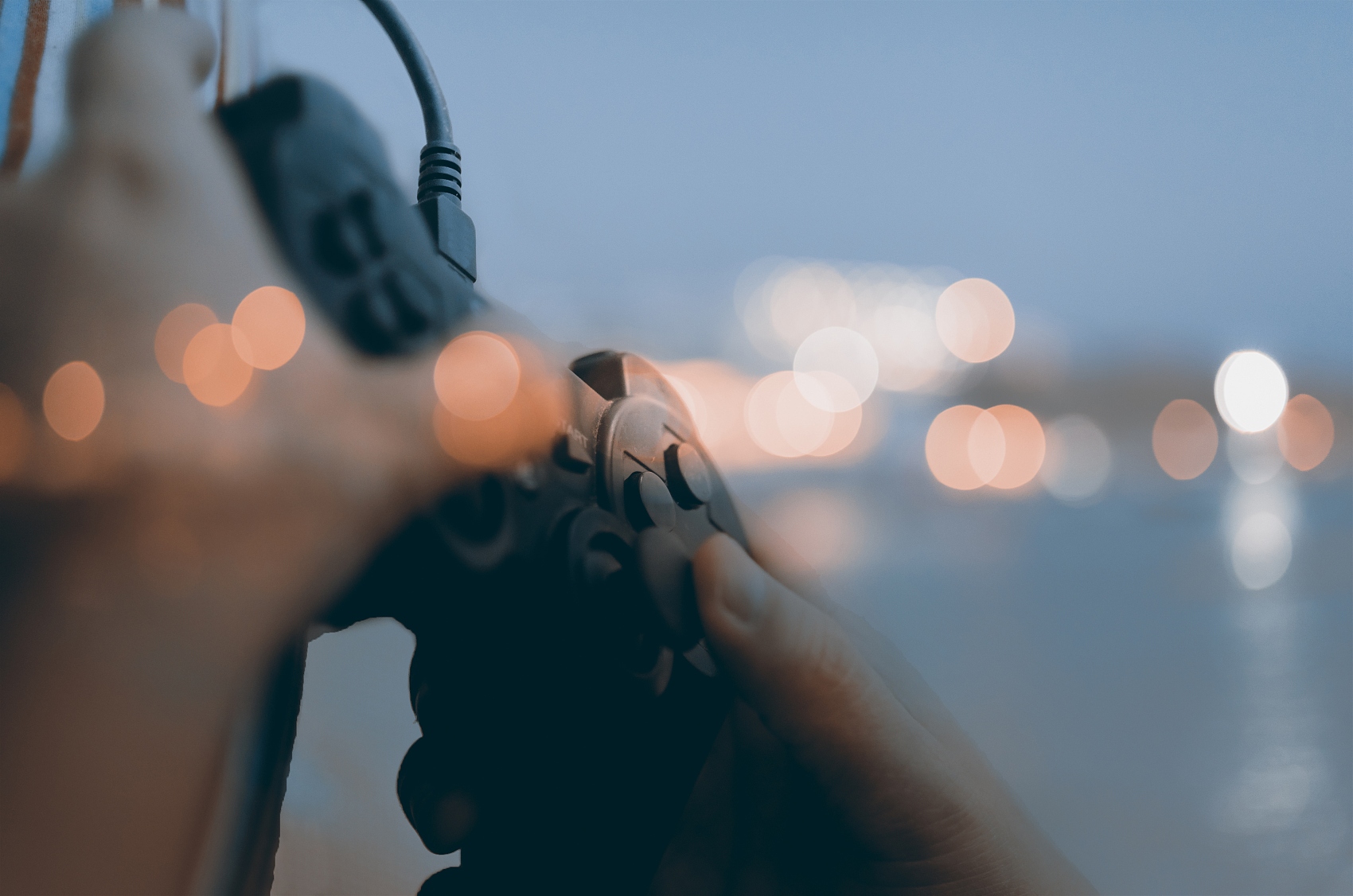 腾讯网易游戏全面比拼：行业3大巨变，巨头打法也变了