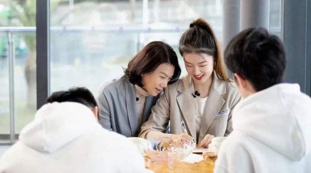 董明珠造「薇娅」