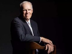 2021 T-EDGE | 谷歌董事会主席John Hennessy:我们再也不能期待半导体技术的更新迭代能带来飞跃的性能增长