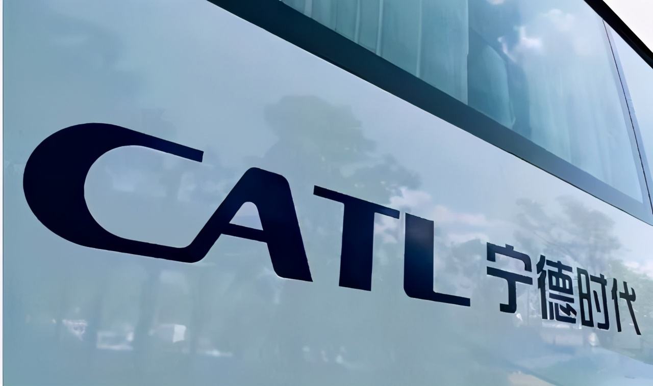 【钛晨报】宁德时代报警，否认与特斯拉谈崩；薇娅或将于今年3月在淘宝复出；微信接龙团购冰墩墩被叫停