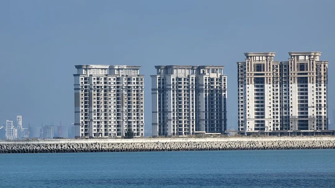 海花岛2号岛39栋待拆建筑