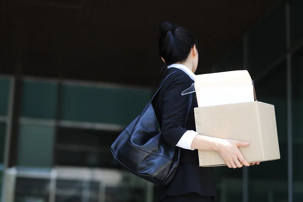 惊惶地产人：我怕的不是裁员