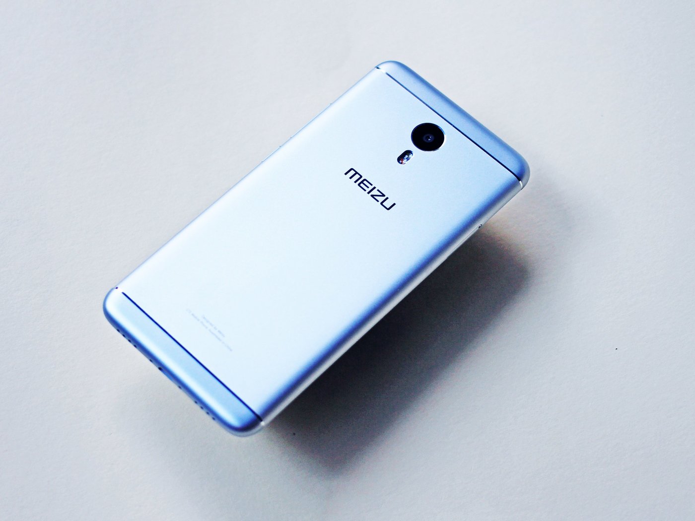 Geely’s Smartphone Arm Mulls over Acquiring Meizu