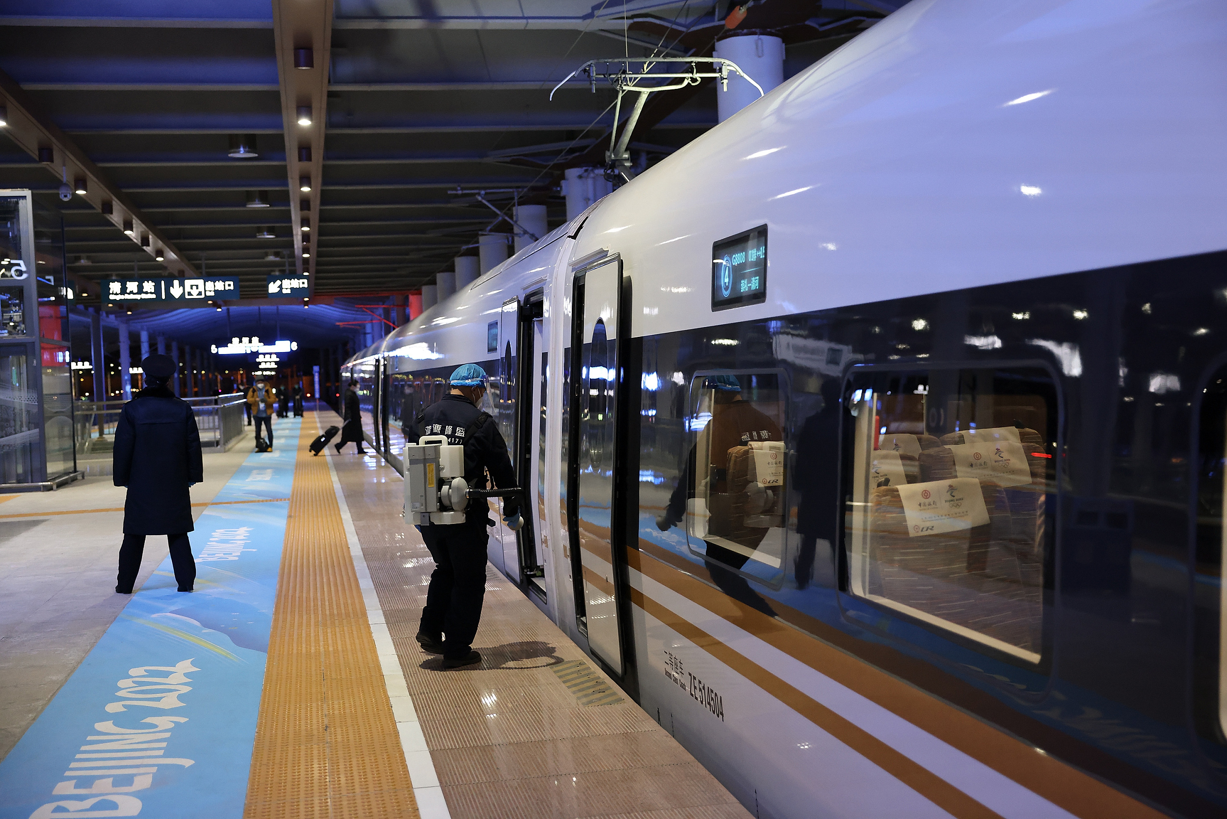 没有中国高铁载不动的乡愁