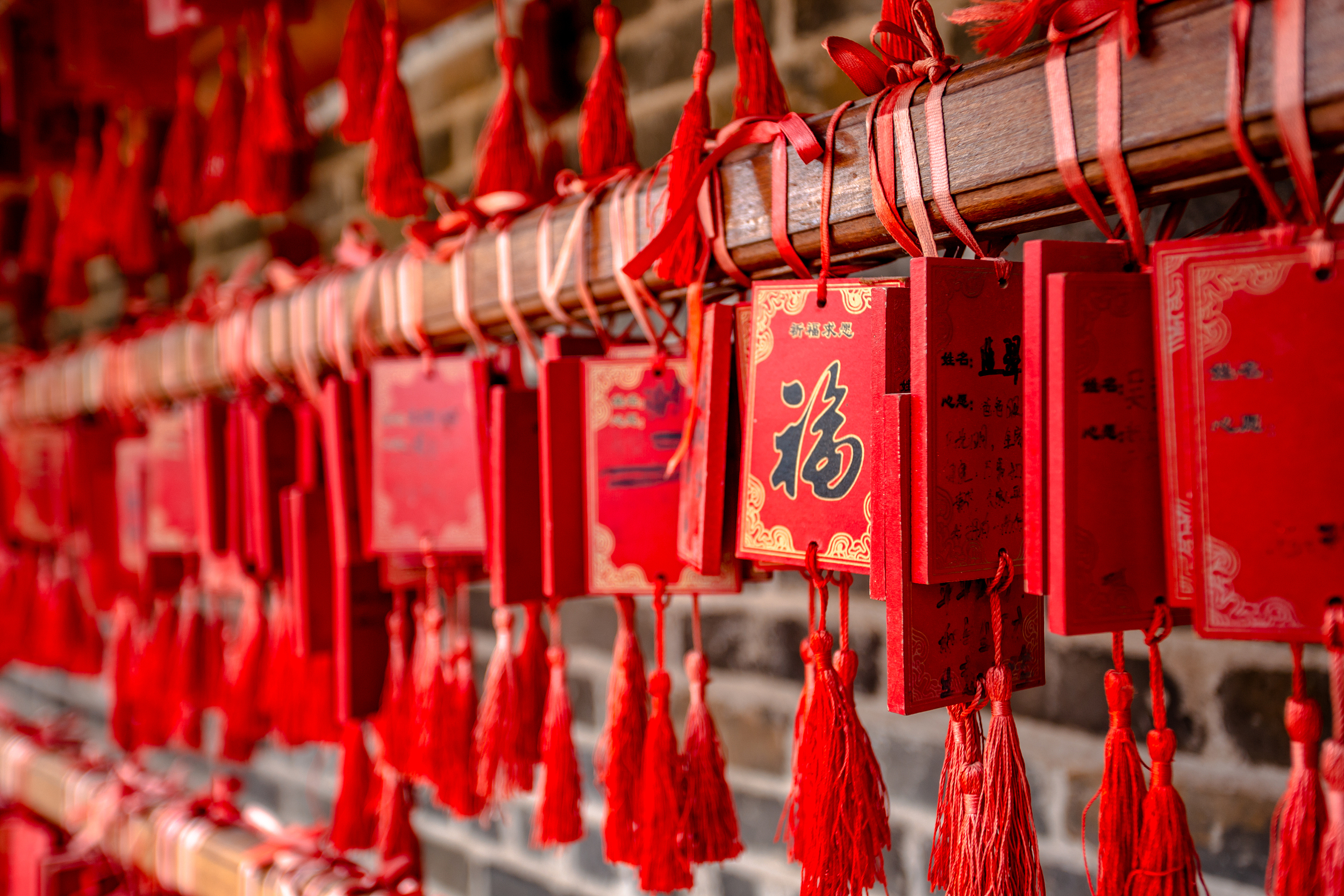 为了讨吉利，年轻人有多拼？