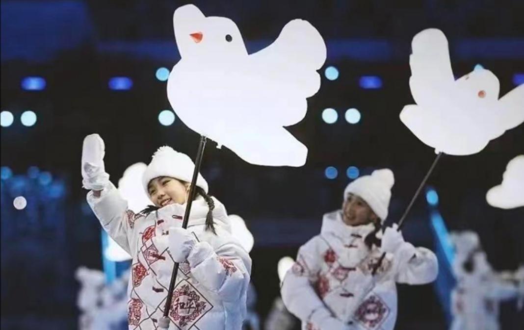 错失冰墩墩，义乌商家转头去抢冬奥“野生周边”