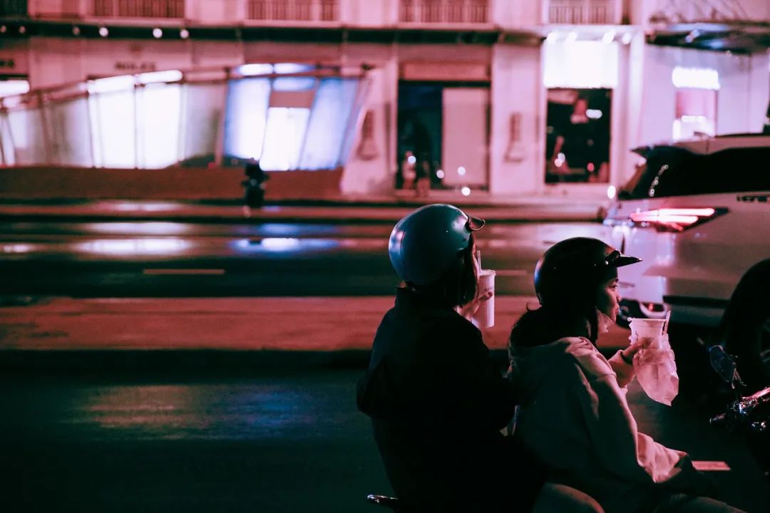 喜茶、奈雪的尽头是香飘飘