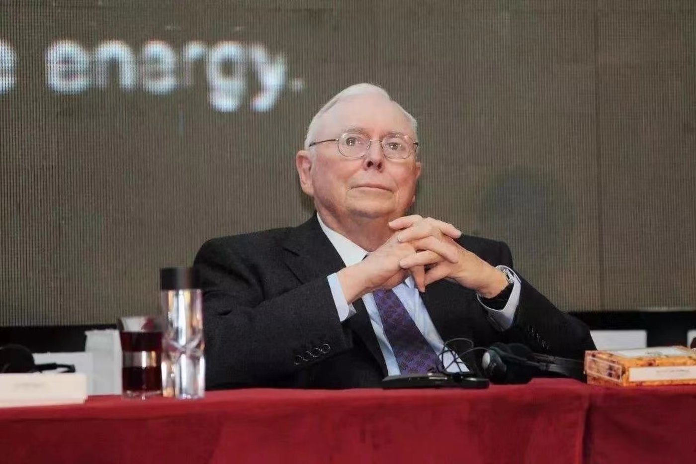 Legendary Investor Charlie Munger Expresses Confidence in Chinese Stocks