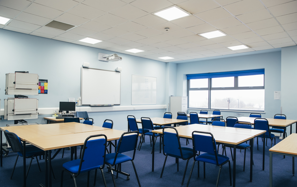 大厂产品经理培训，成了「年轻韭菜」收割地