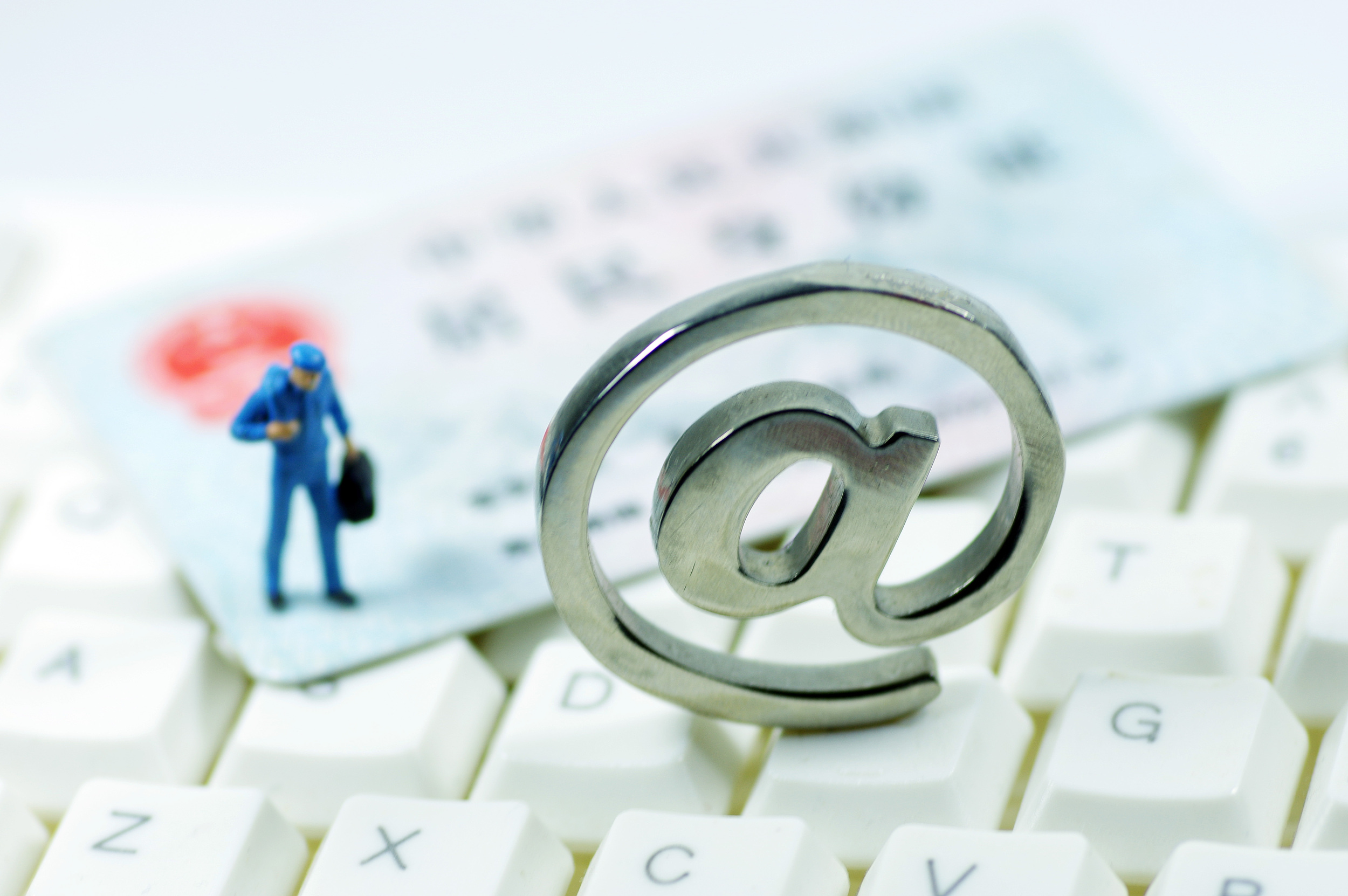 被盯上的个人信息：儿童手表变偷窥器，免费WiFi一天定位6万次