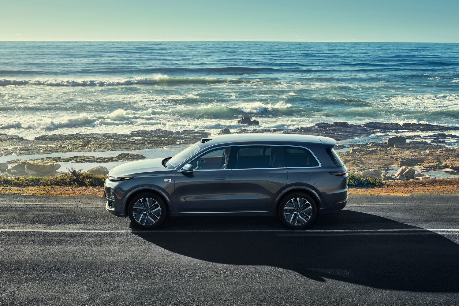 之前知道理想L9很大，但没想到会这么大|一线车讯