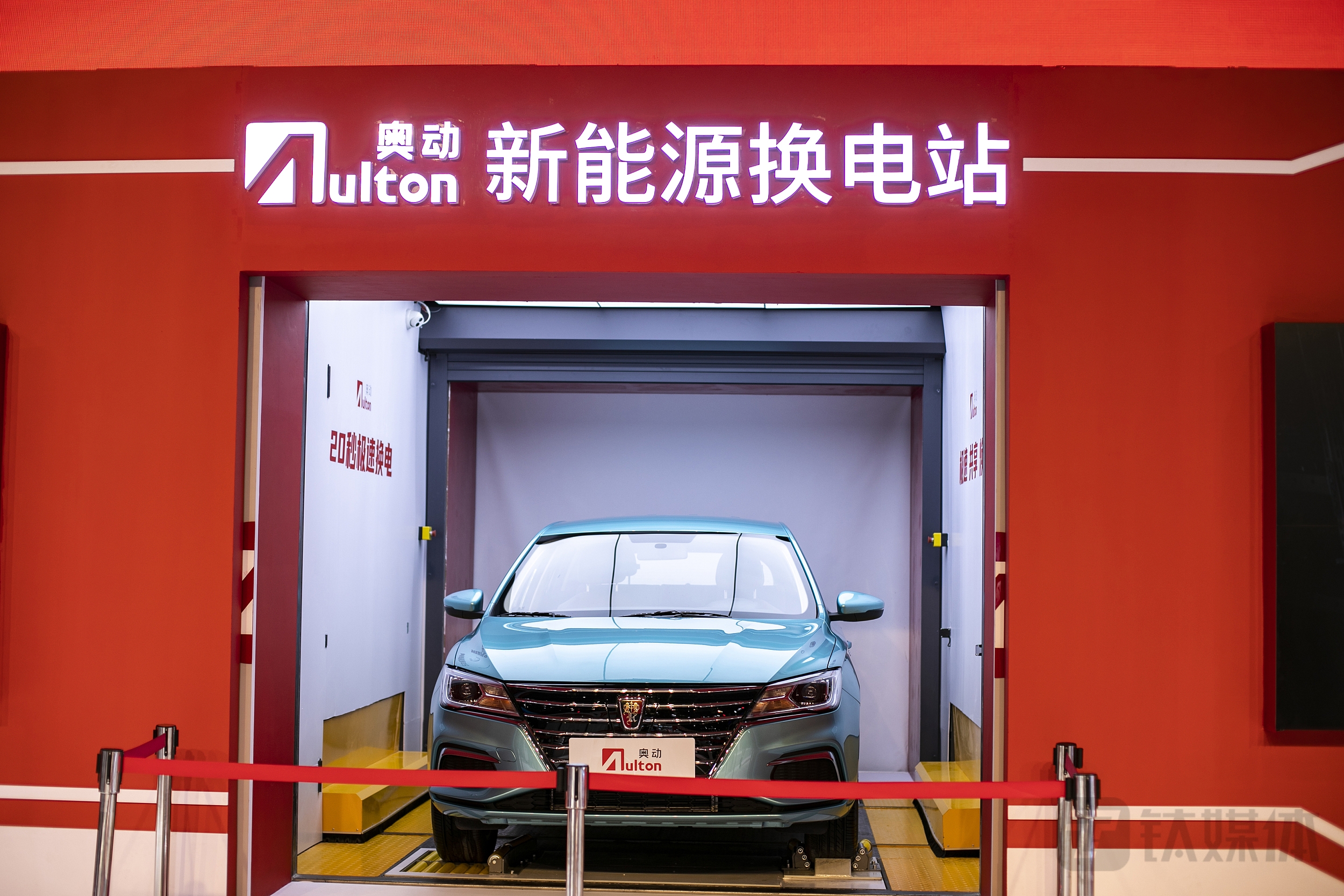 奥动新能源杨烨：在电动汽车渗透率达到30%的时候，换电是对无序充电的最好补给