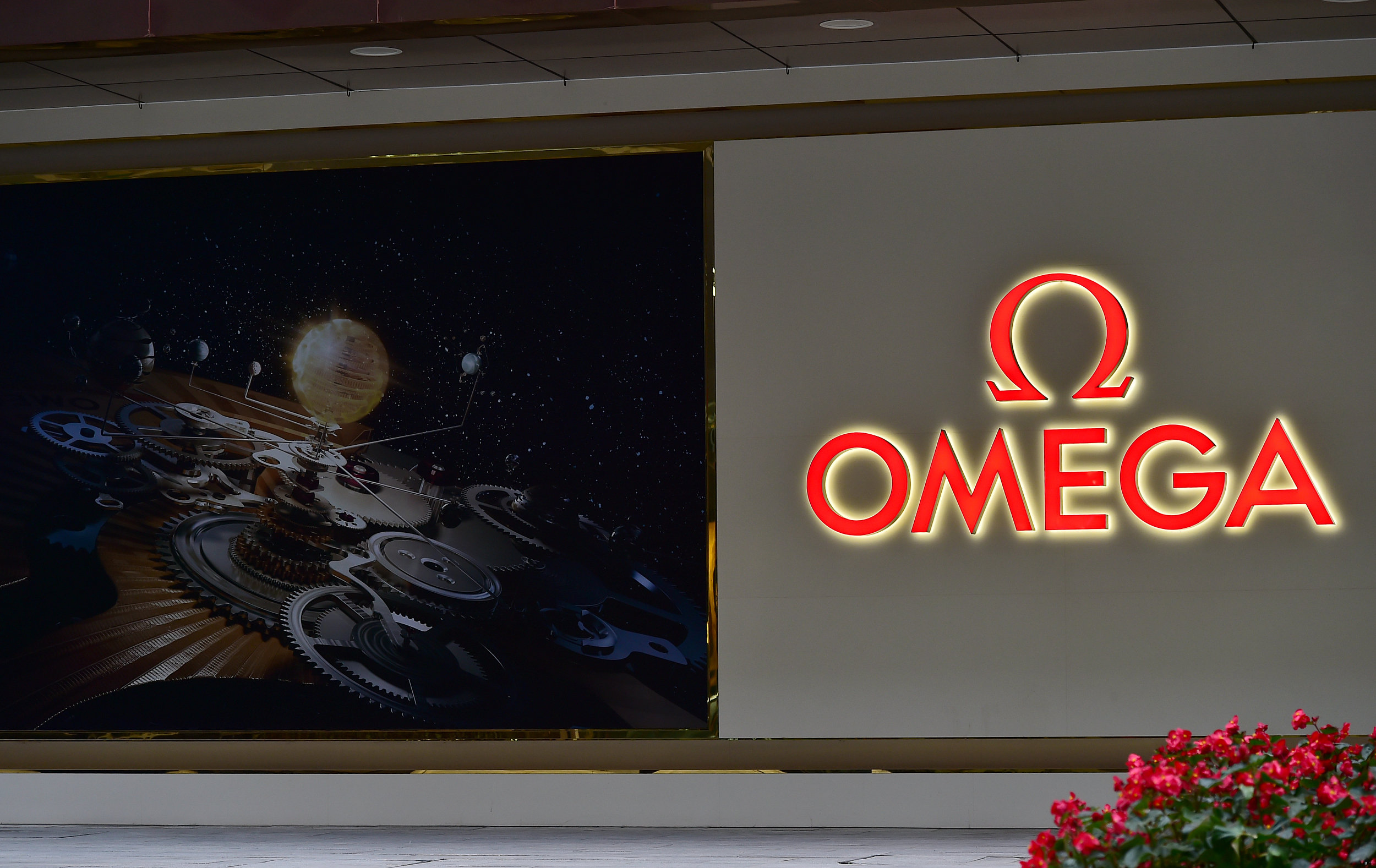 2000元炒到40000元,年轻人的第一块欧米茄“香”吗?