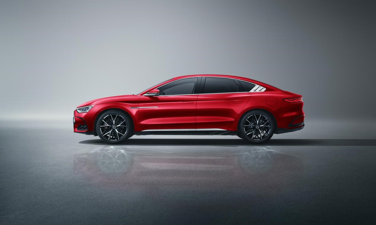 以一打十的比亚迪，背后依然危机四伏