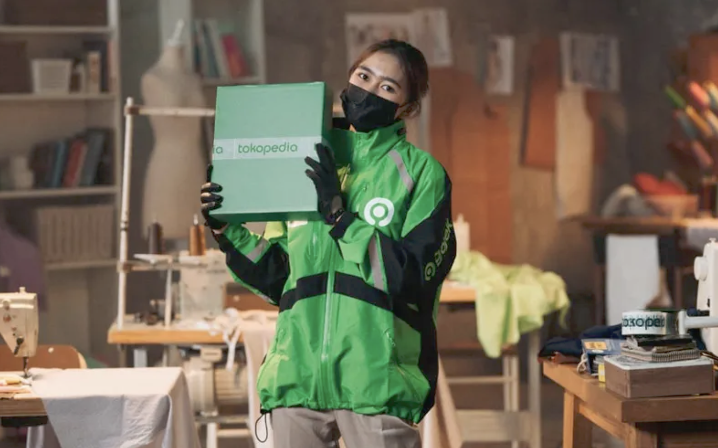 阿里腾讯京东投资，这家互联网公司上市了，市值超千亿