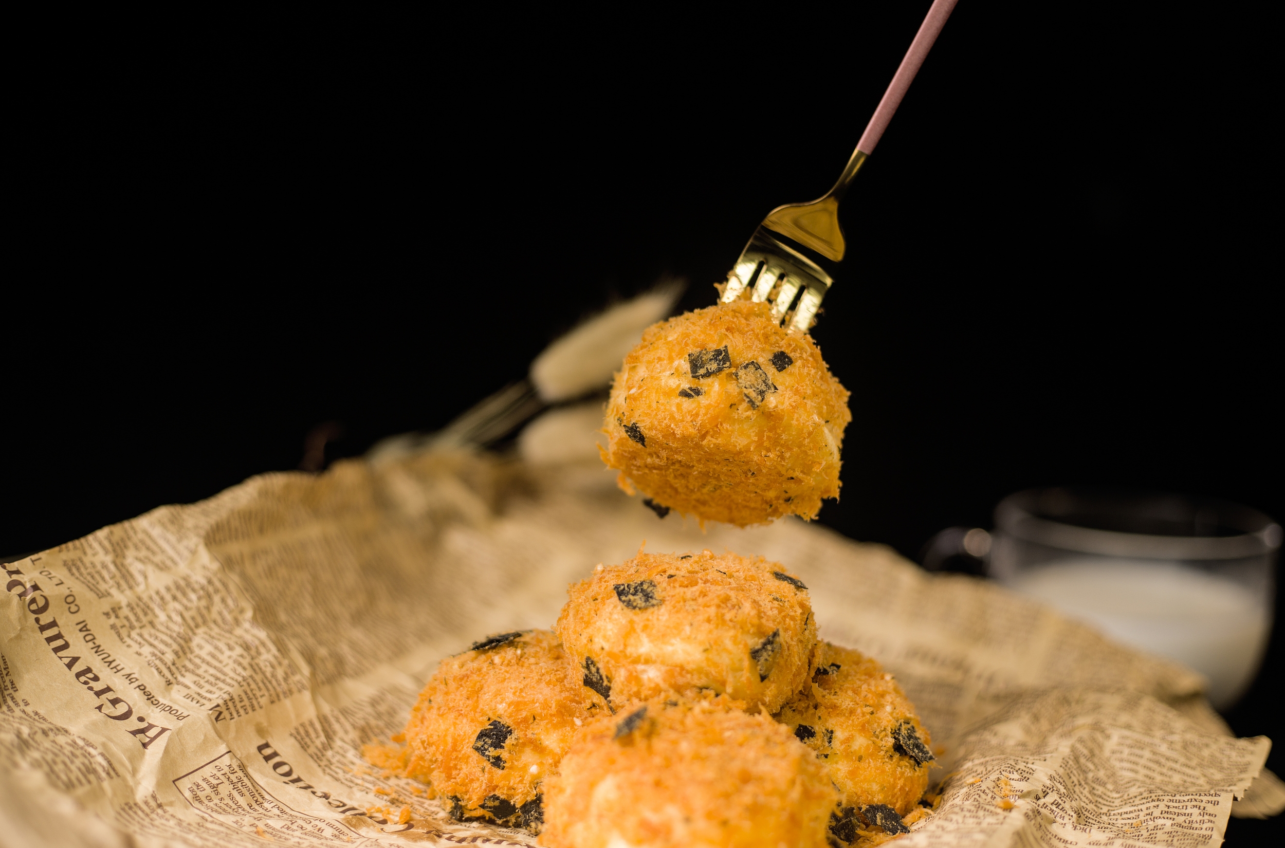 没有肉松小贝的旗舰店，如何保全鲍师傅的电商路？