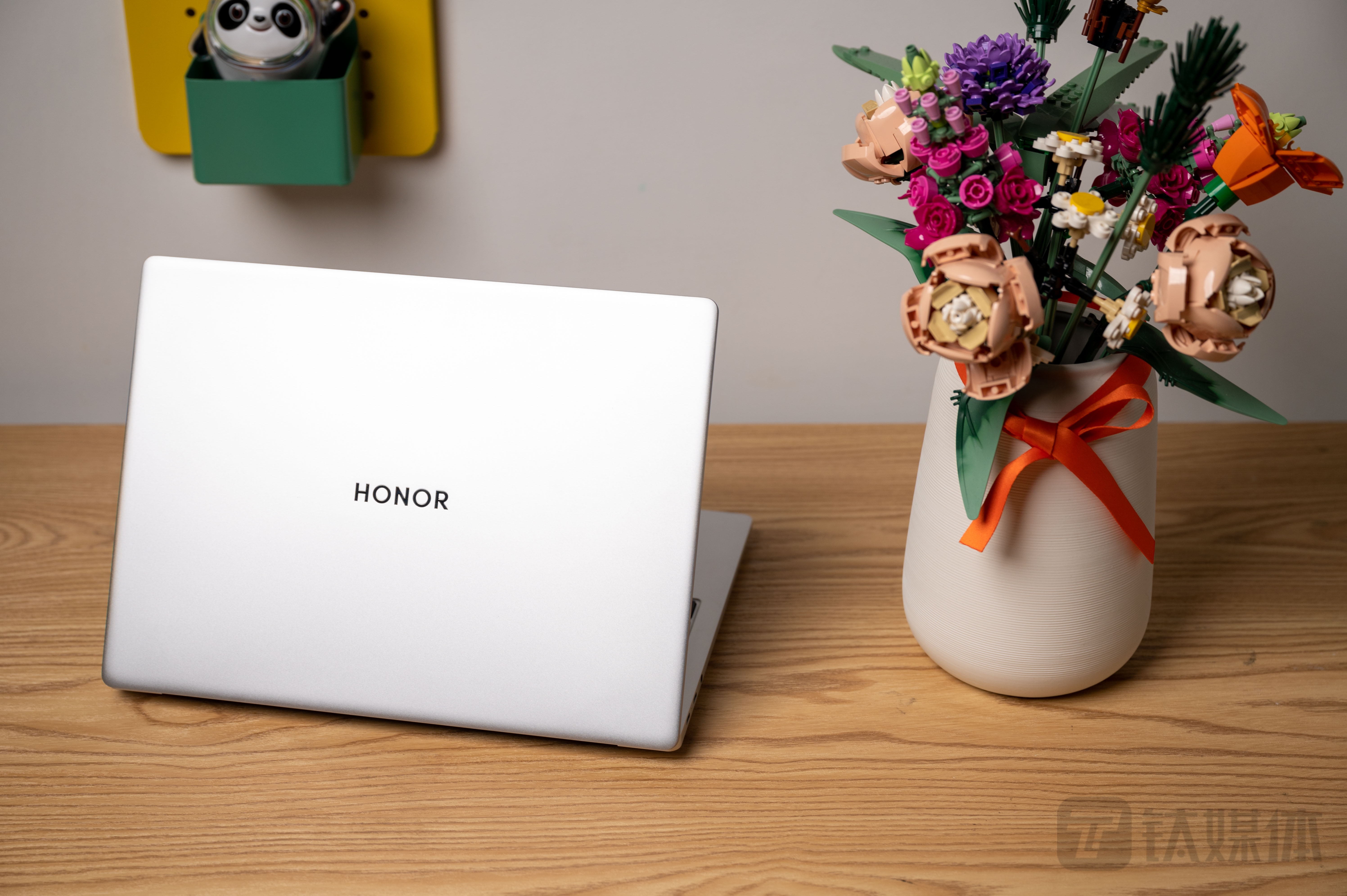 全新荣耀MagicBook 14评测：轻薄身板暗藏生产力 | 钛极客