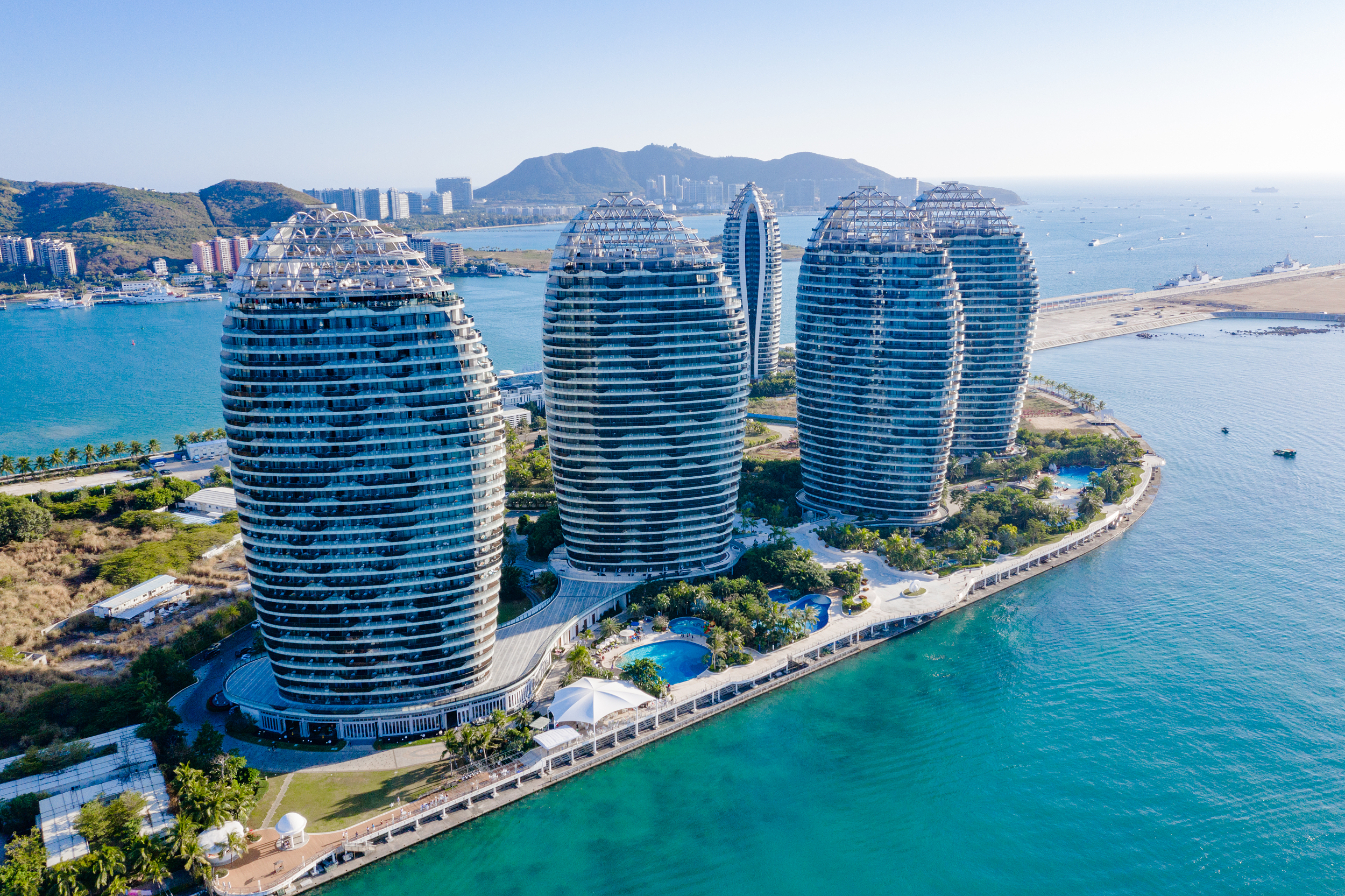 新增被执行额9亿元，三亚凤凰岛“谁主沉浮”？