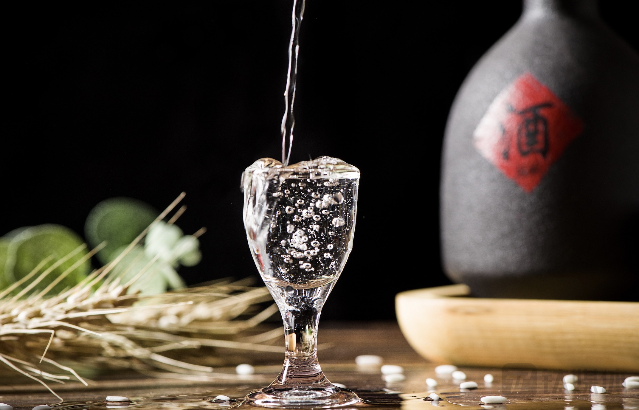 白酒新国标启动，光瓶酒江湖大洗牌