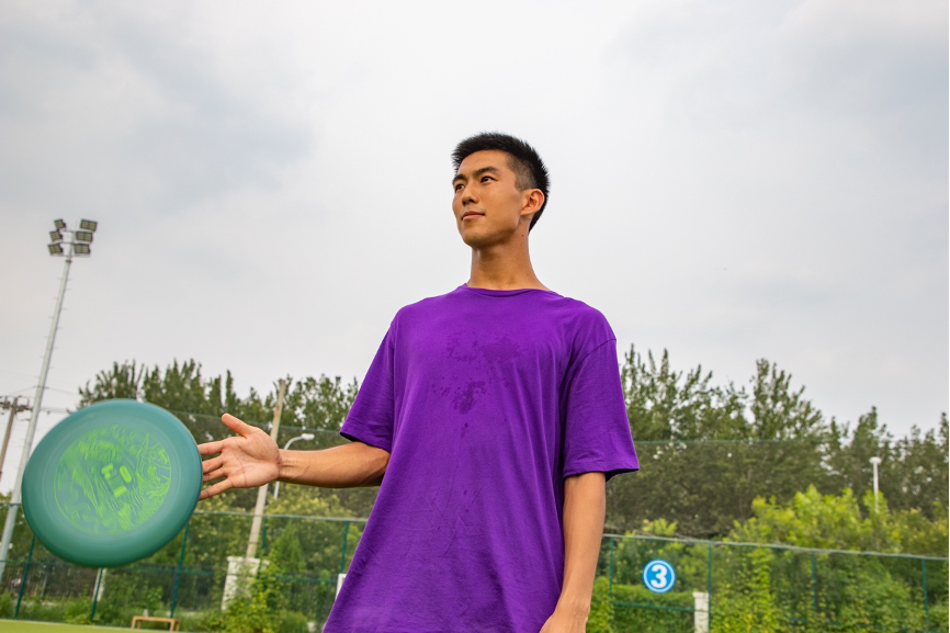 王逸鹏，一头扎进飞盘「殿堂」｜钛度专访