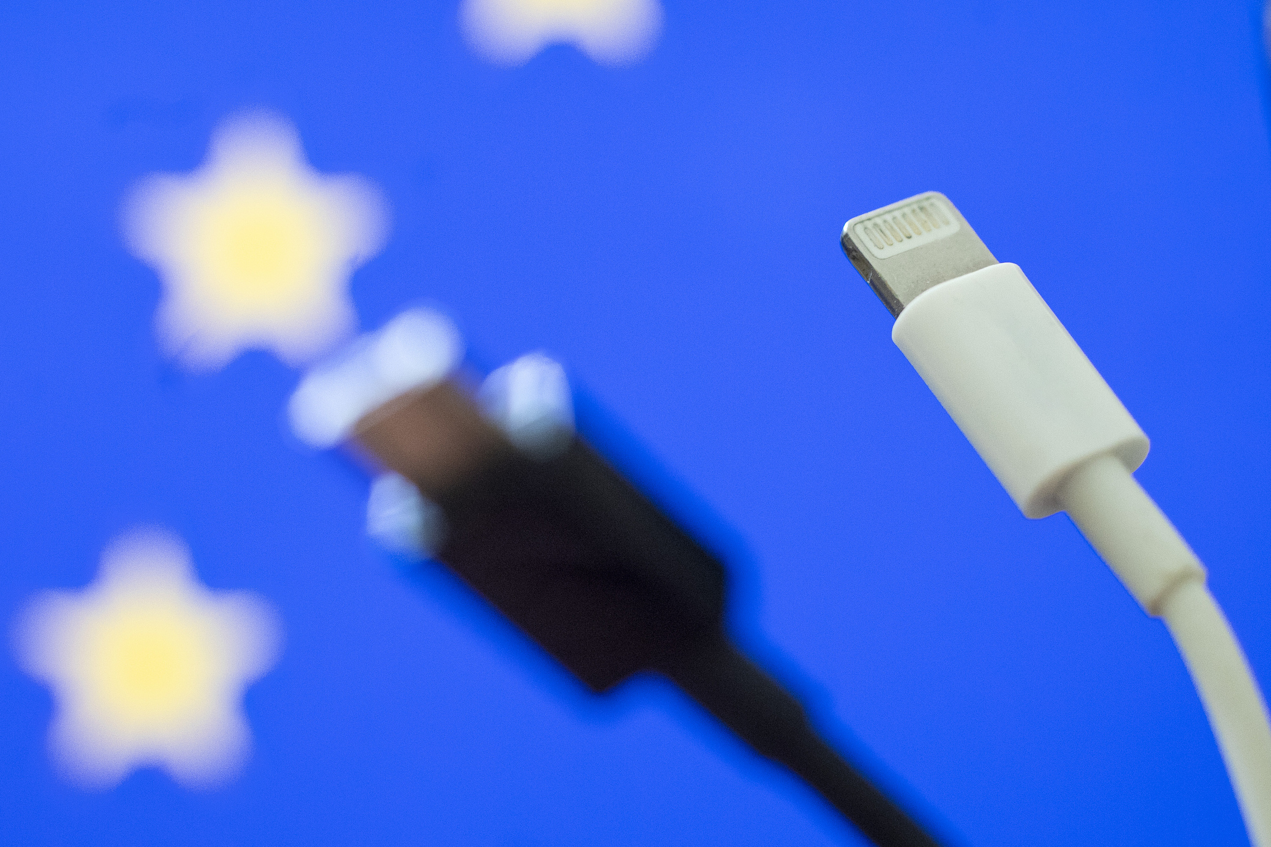 iPhone换上Type-C，苹果终于扛不住了？