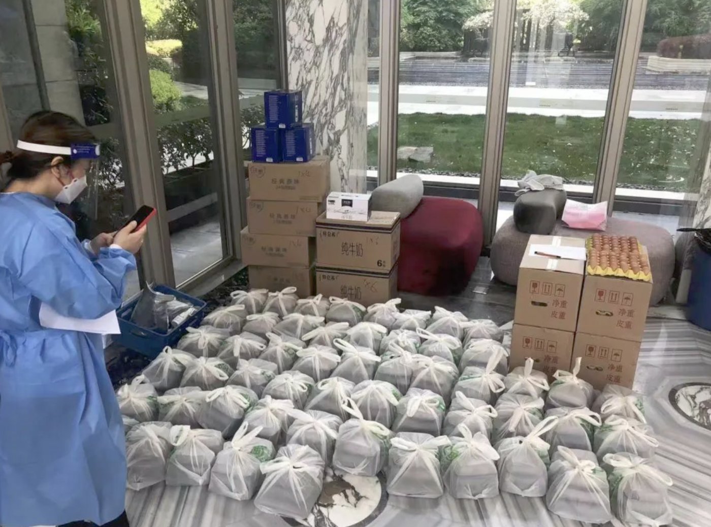 Shanghai Further Eases Pandemic Curbs, Reopening Residential Communities