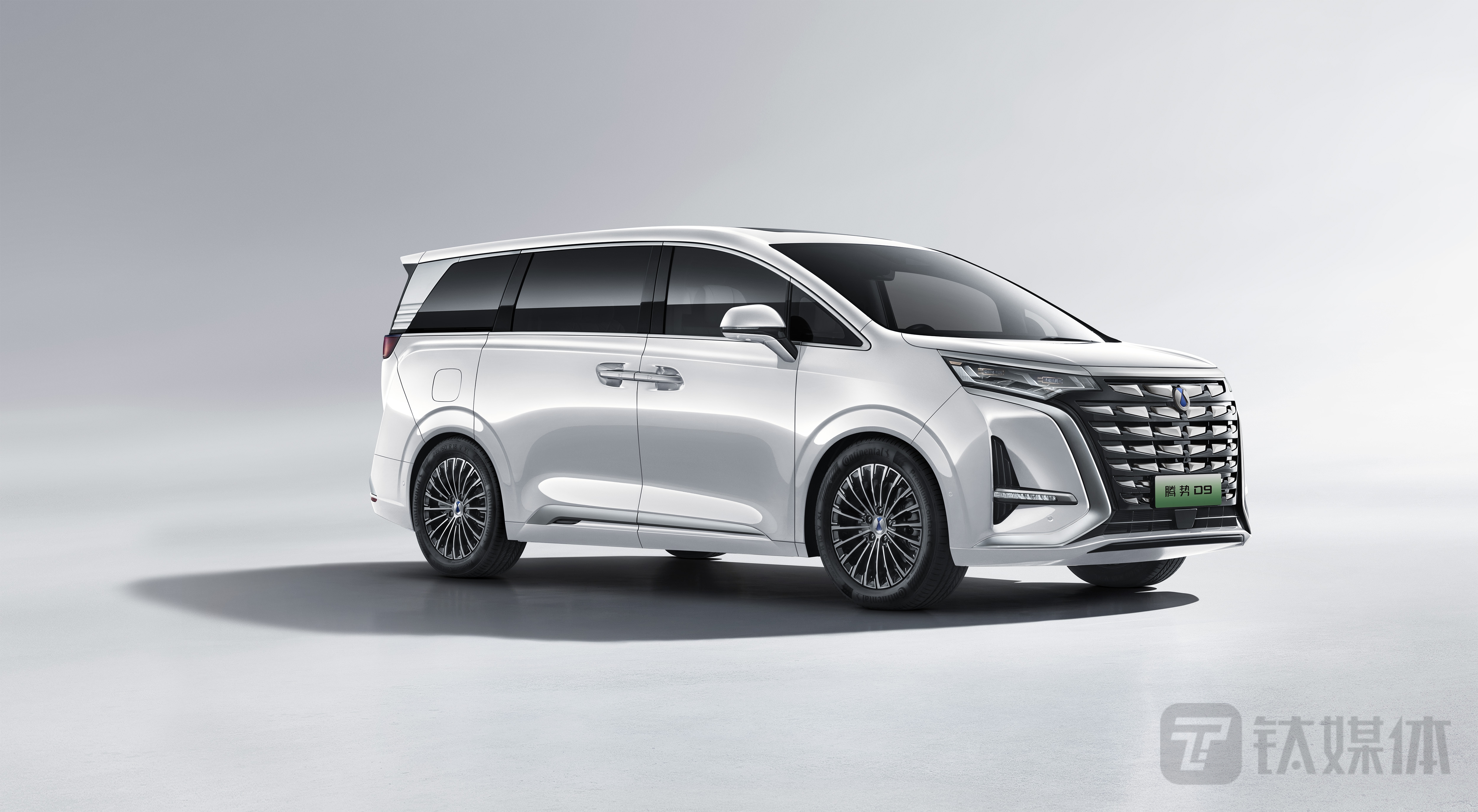 订单超两万，三成来自比亚迪车主，腾势今年拟交付四万台