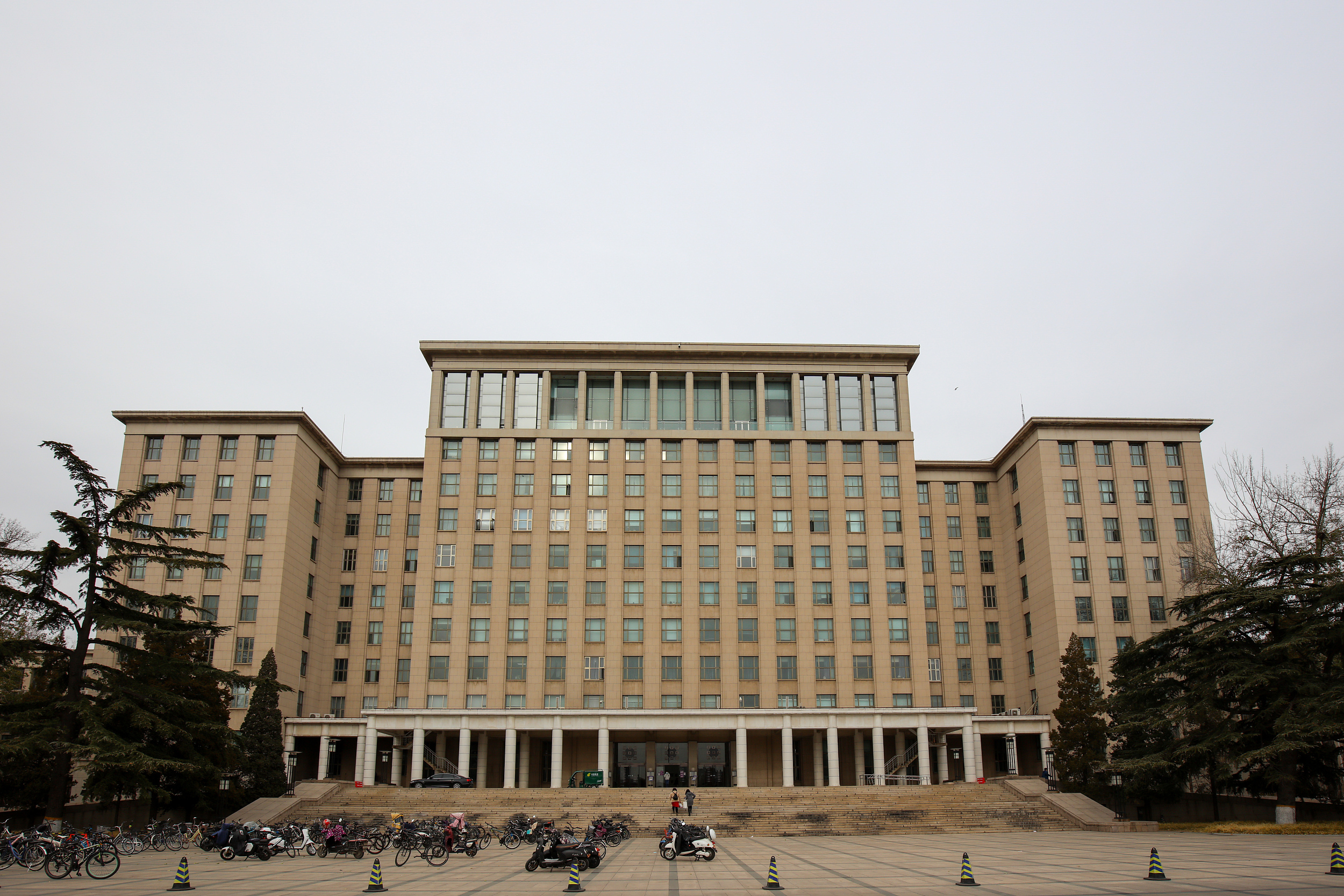 与协和纠葛十六年，清华自建医学部，为何焦虑？