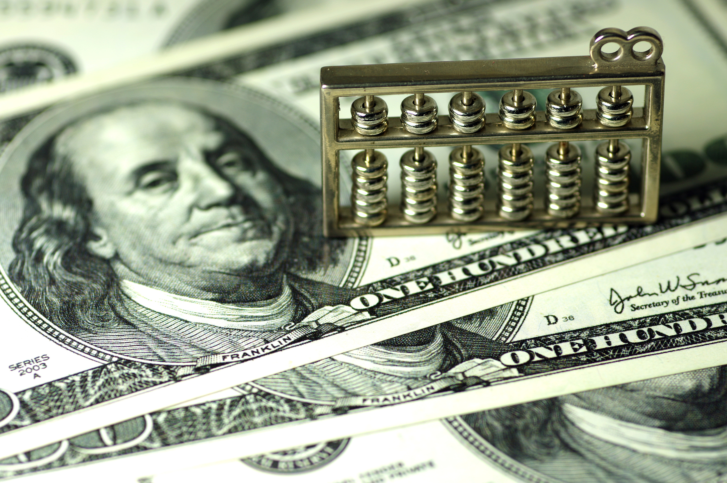 美联储持续加息，欧美抗通胀与防衰退或陷入两难