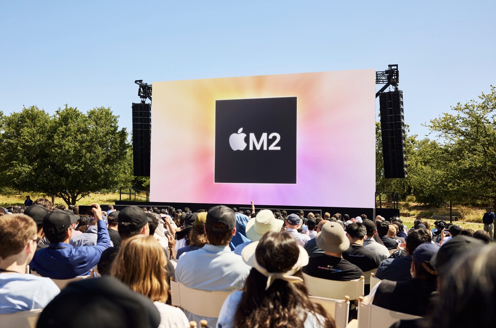 WWDC22发布M2芯片现场