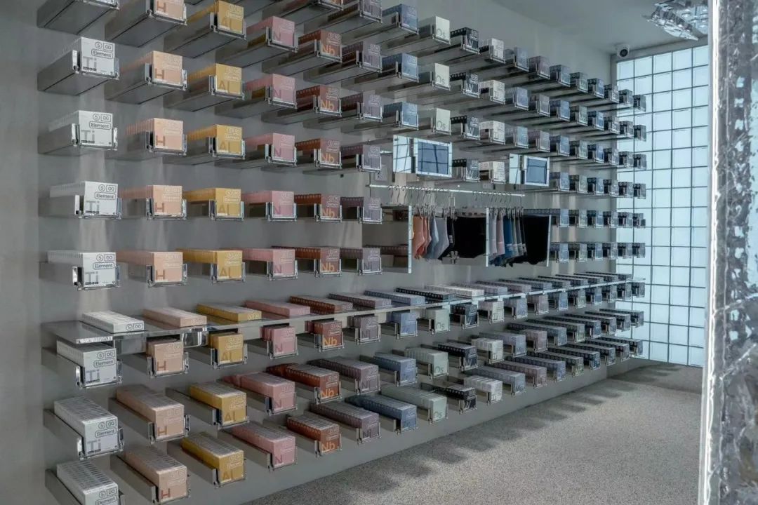 蕉内上海淮海中路店，由Some Thoughts设计