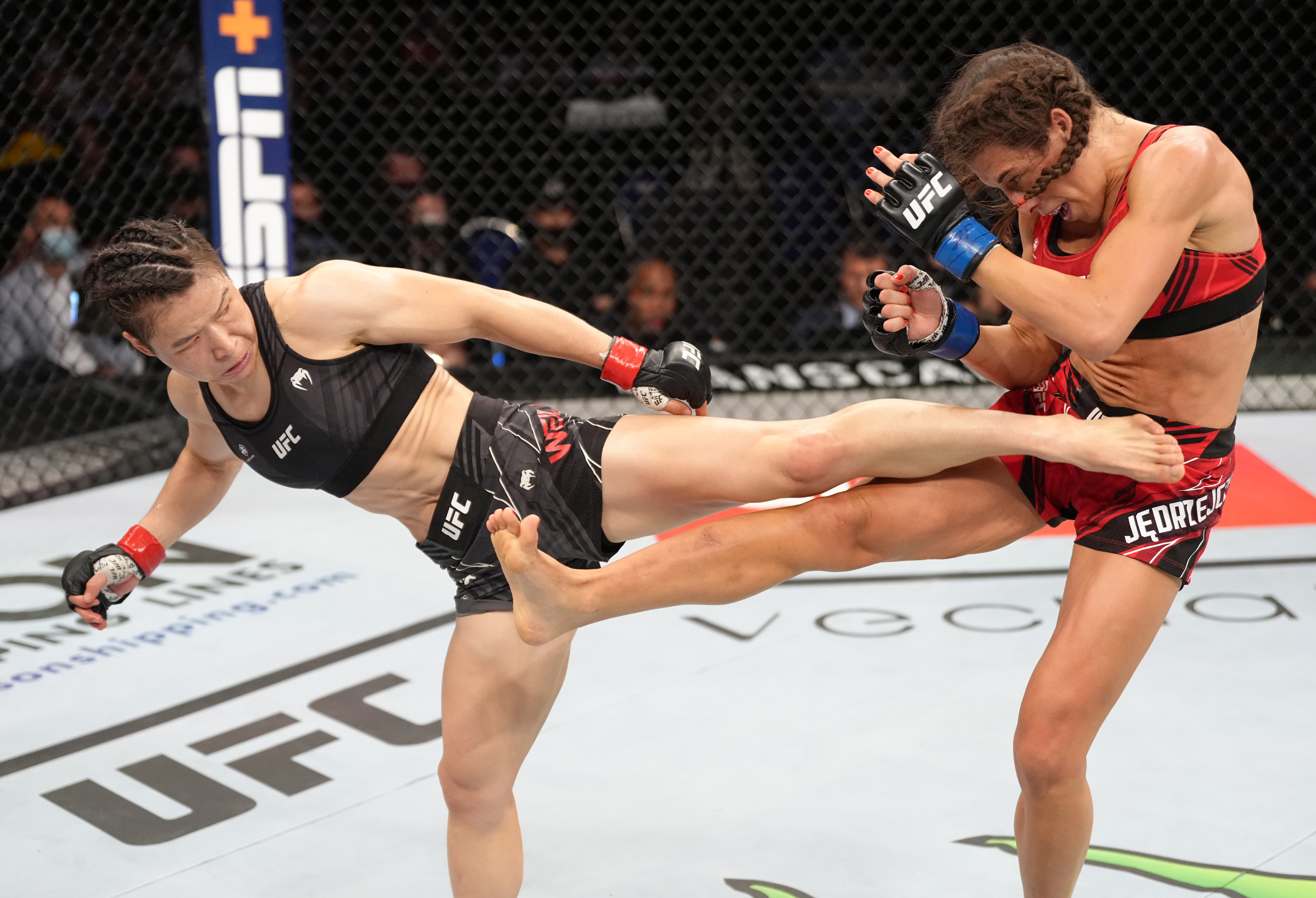 2022 UFC275，新加坡，張偉麗與喬安娜的對決賽，圖片來源@UFC官方