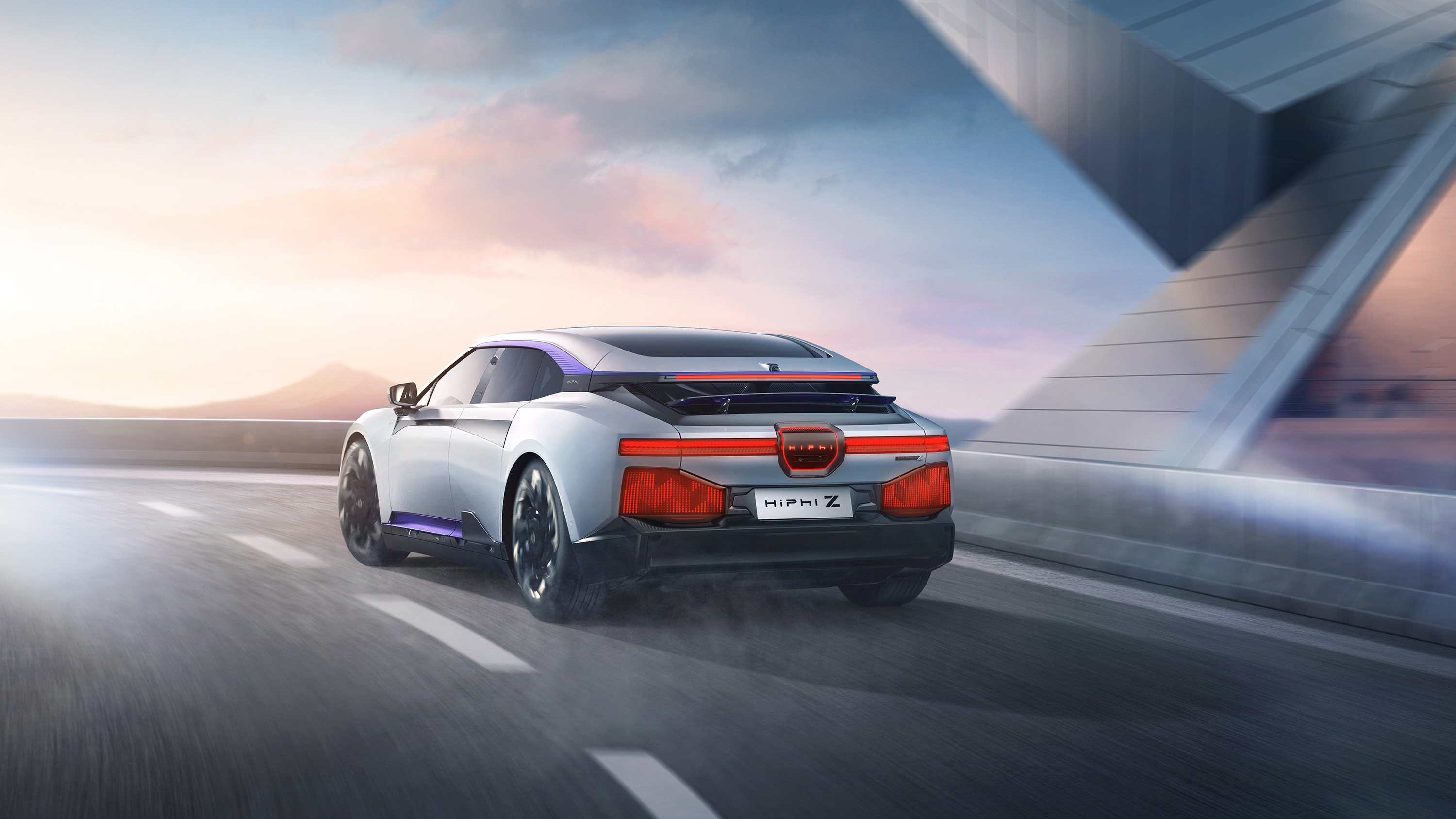 高合停产：曲高和寡，只能挨打？