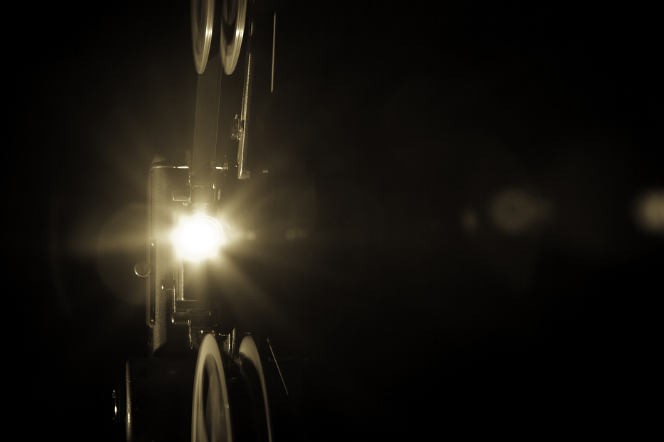 影视寒冬这3年：16万家企业悄悄死亡，有人卖3套房求生